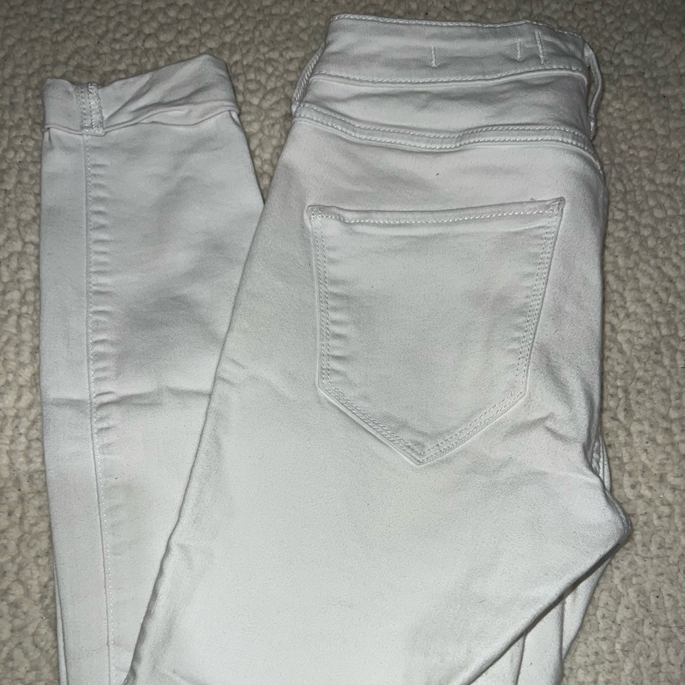 White hollister jeans